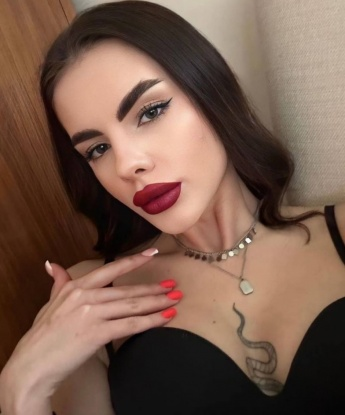 Анкета проститутки Алина - Фото 1, Солнечнодольск, 22 года, №9789